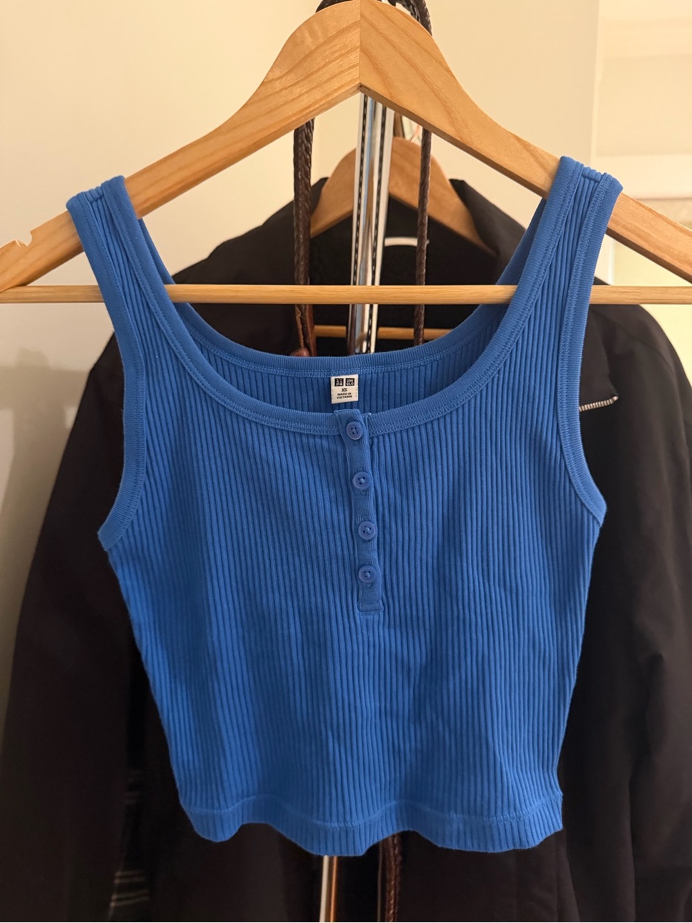 UNIQLO Blue Ribbed Tank Top